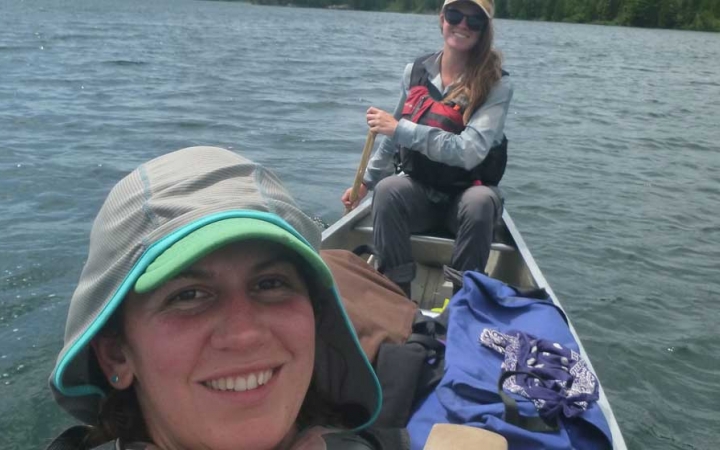teens learn canoeing skills on outdoor leadership course